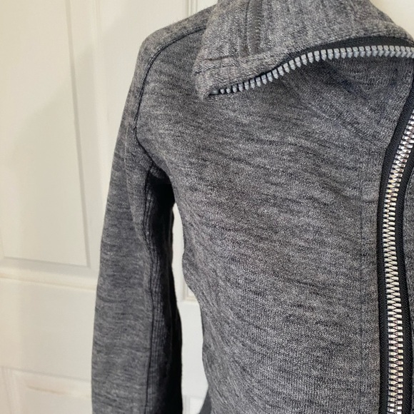 Lululemon Radiant Jacket 11 full zip Heathered grey - Picture 9 of 15